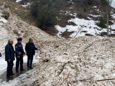 МЧС предупреждает о лавинной опасности в 3 регионах страны