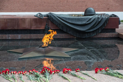 Медведев назвал историческую память гарантией единства России